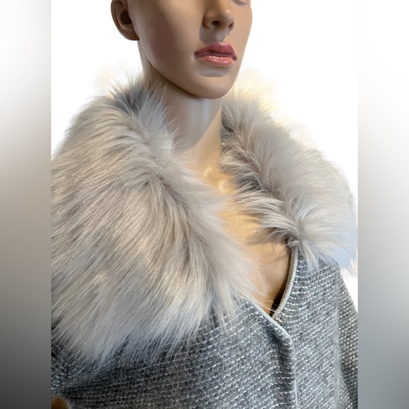 NWOT stunning LOVE TOKEN cardigan - Picture 7 of 8